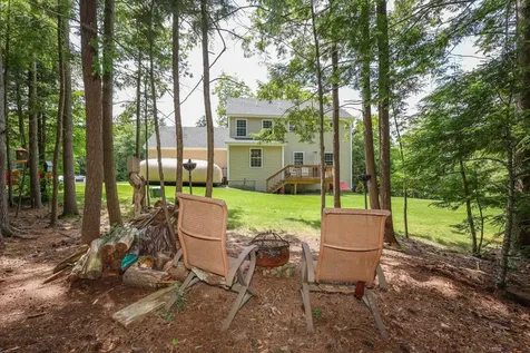 28 Sandybrook Drive Raymond NH 03077