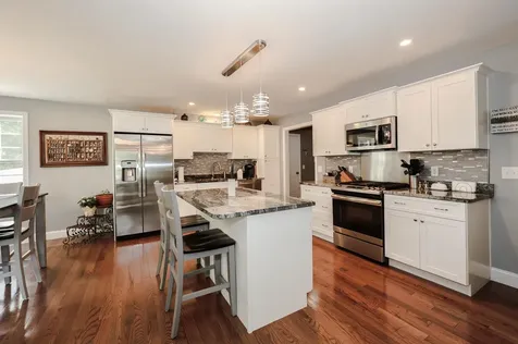 28 Sandybrook Drive Raymond NH 03077
