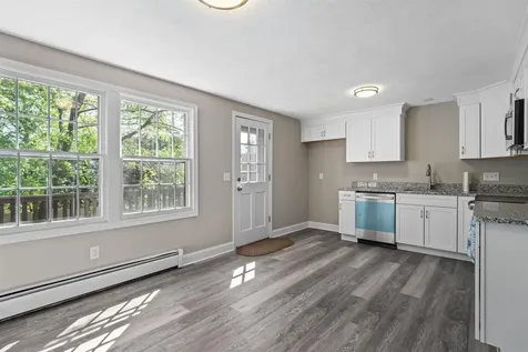105 High Street Hampton NH 03842