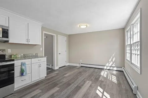 105 High Street Hampton NH 03842