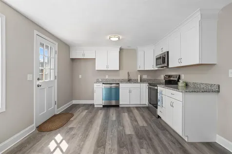 105 High Street Hampton NH 03842
