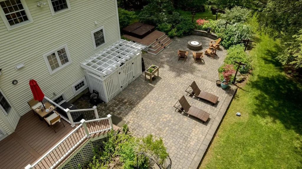 22 Captains Way Exeter NH 03833