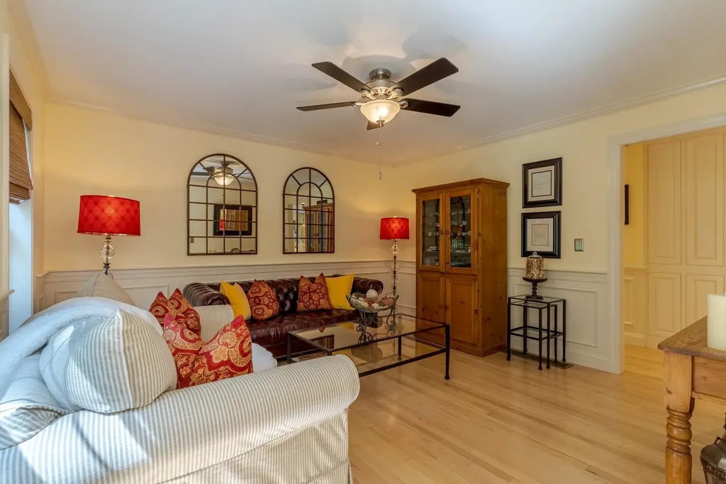 22 Captains Way Exeter NH 03833