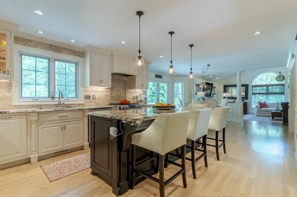 22 Captains Way Exeter NH 03833