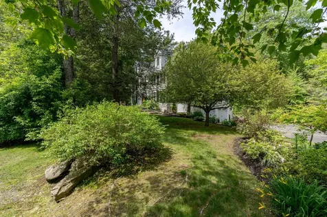 22 Captains Way Exeter NH 03833