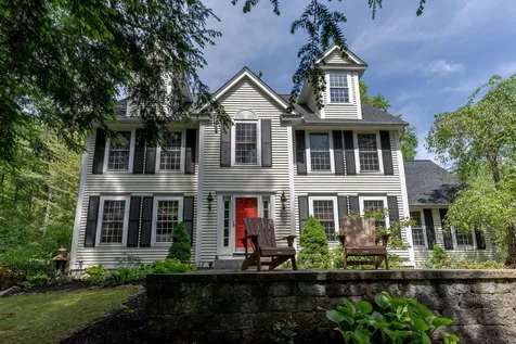 22 Captains Way Exeter NH 03833