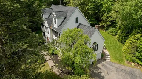 22 Captains Way Exeter NH 03833