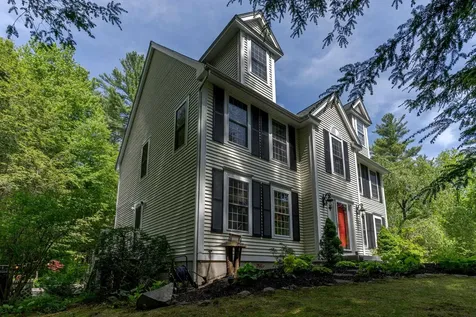 22 Captains Way Exeter NH 03833