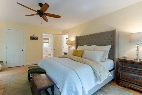 22 Captains Way Exeter NH 03833