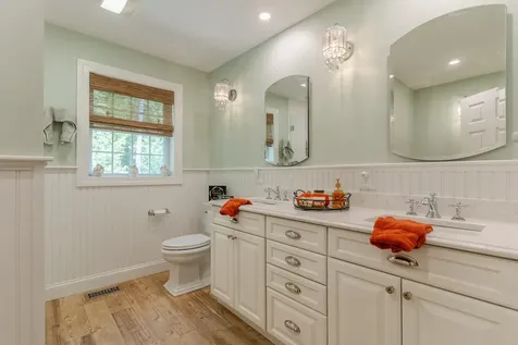 22 Captains Way Exeter NH 03833