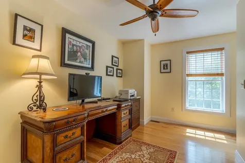 22 Captains Way Exeter NH 03833