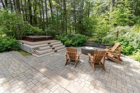 22 Captains Way Exeter NH 03833