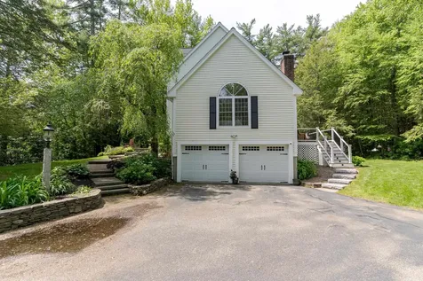 22 Captains Way Exeter NH 03833