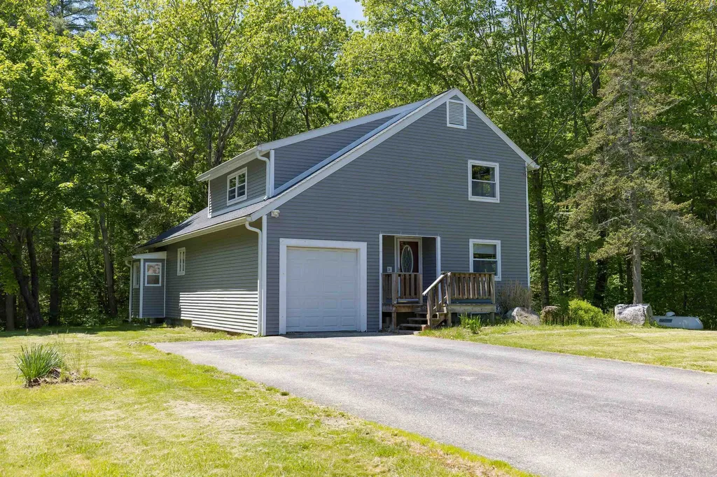 1 Spollett Drive Derry NH 03038