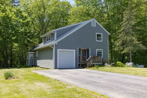 1 Spollett Drive Derry NH 03038