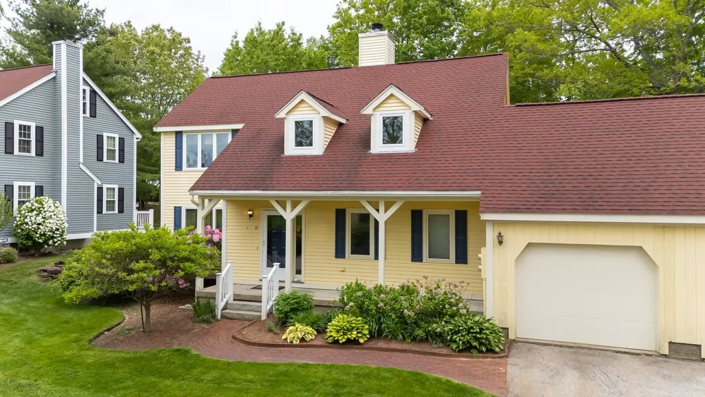 10 Shaker Place Nashua NH 03063-6211