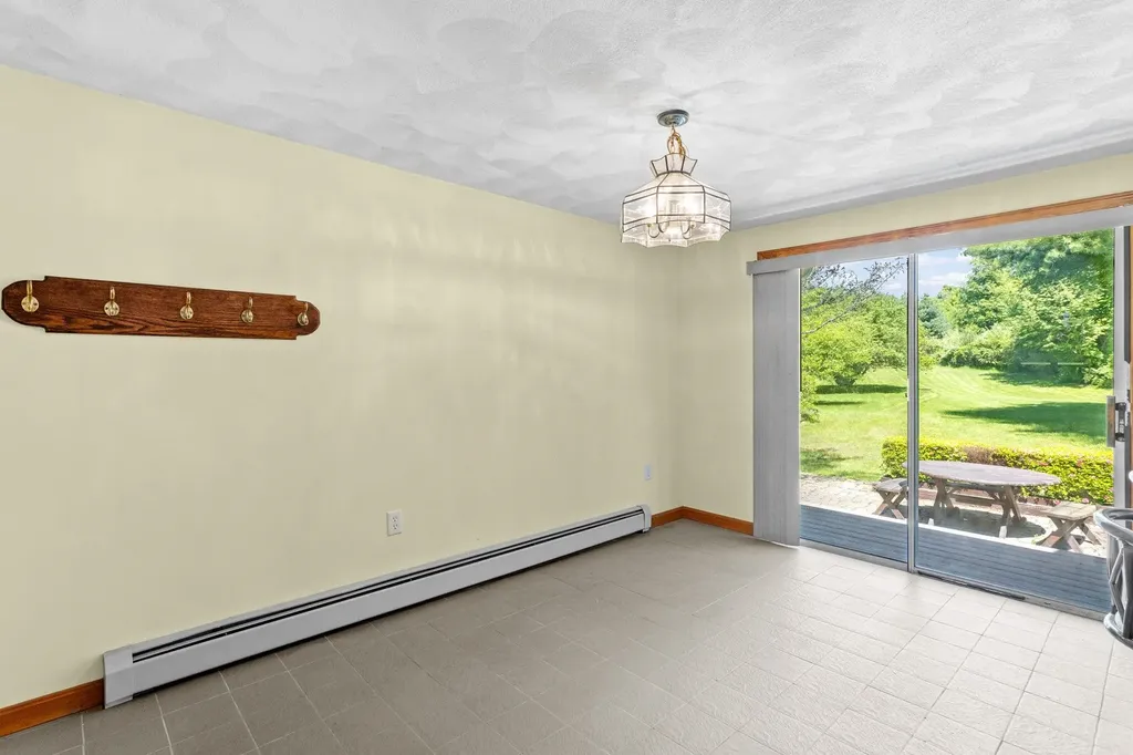 152 Coffin Road Epping NH 03042