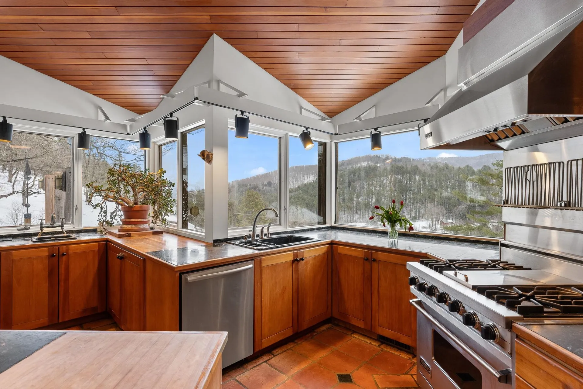 2334 South Road Woodstock VT 05091