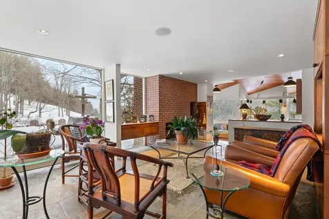 2334 South Road Woodstock VT 05091