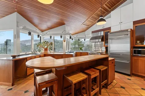 2334 South Road Woodstock VT 05091