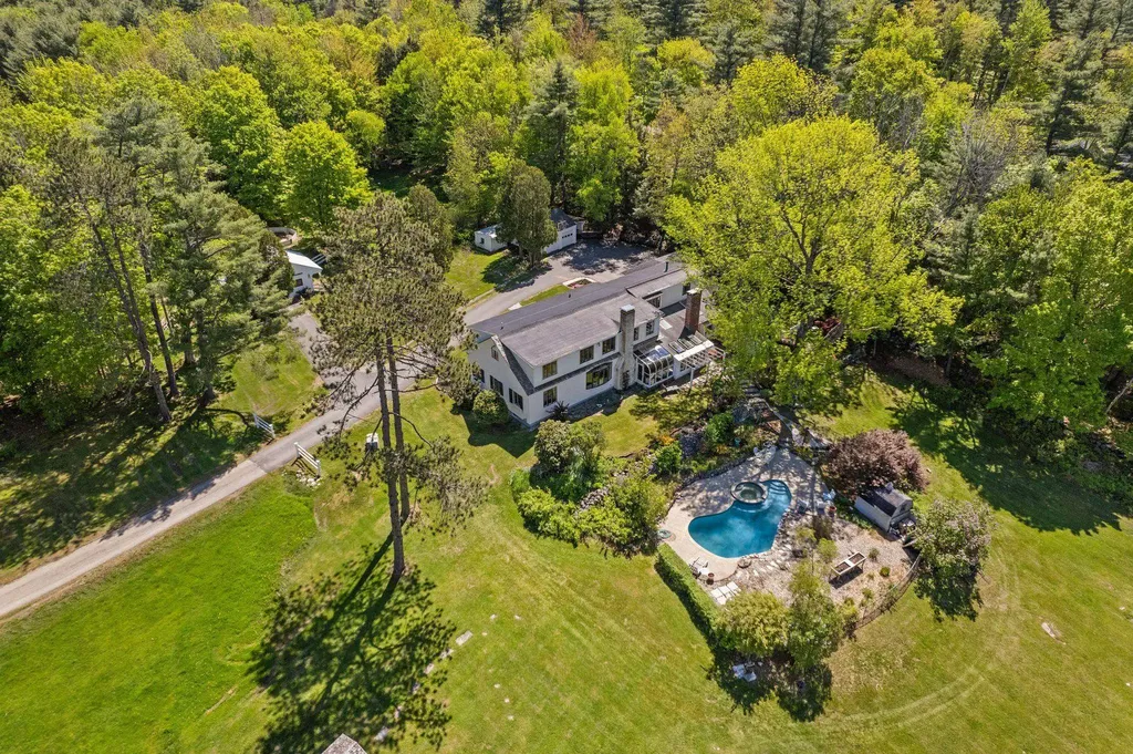 104 Knights Hill Road New London NH 03257