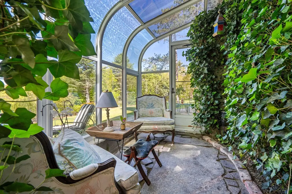 104 Knights Hill Road New London NH 03257