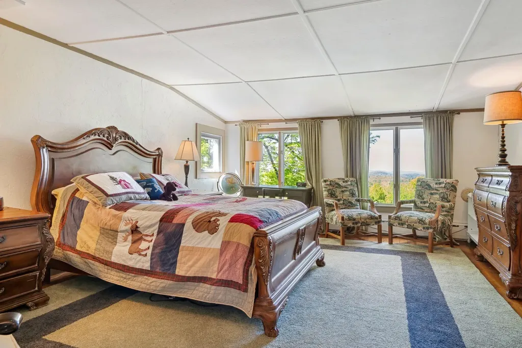 104 Knights Hill Road New London NH 03257