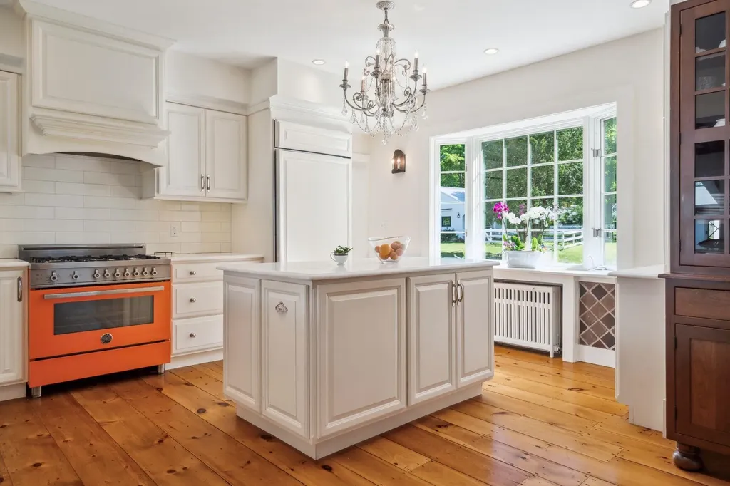 104 Knights Hill Road New London NH 03257