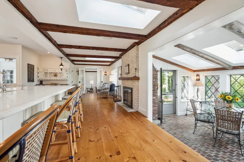 104 Knights Hill Road New London NH 03257