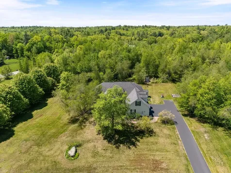 44 Thunder Road Fremont NH 03044