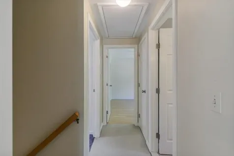 16 Bobcat Way Danville NH 03819