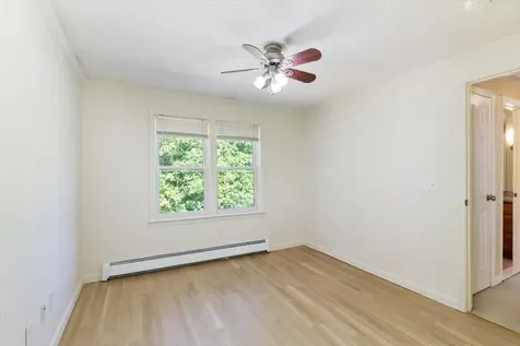 16 Bobcat Way Danville NH 03819