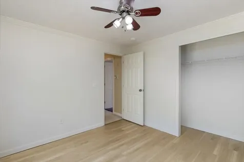 16 Bobcat Way Danville NH 03819