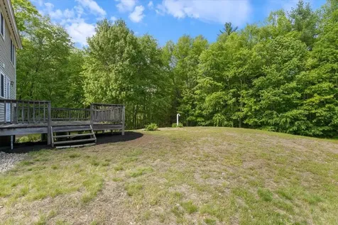 16 Bobcat Way Danville NH 03819