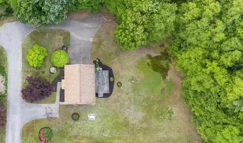 16 Bobcat Way Danville NH 03819