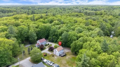 16 Bobcat Way Danville NH 03819