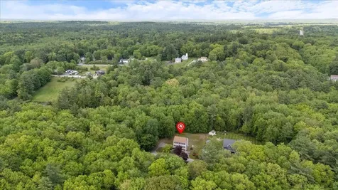 16 Bobcat Way Danville NH 03819