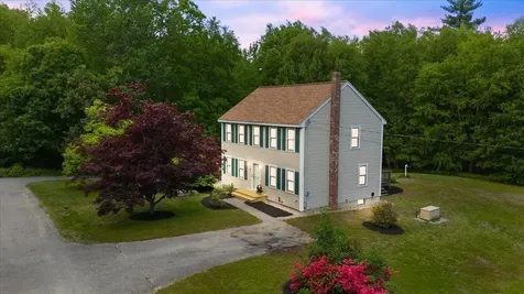 16 Bobcat Way Danville NH 03819