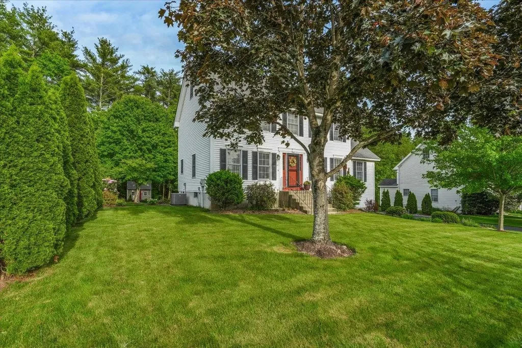 37 Level Street Merrimack NH 03054