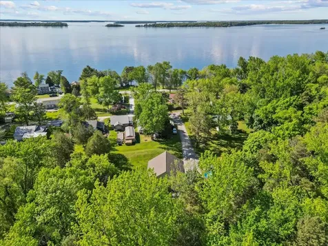 35 Campano Drive Georgia VT 05478