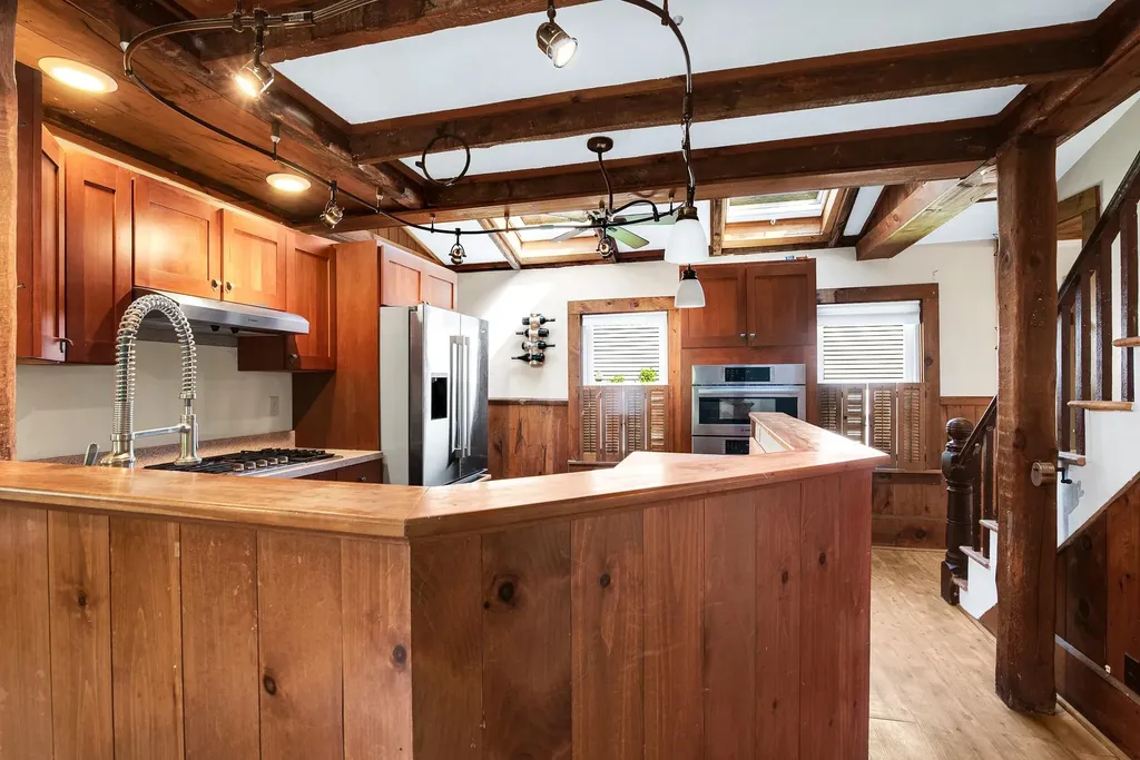421 Locust Street Rollinsford NH 03869