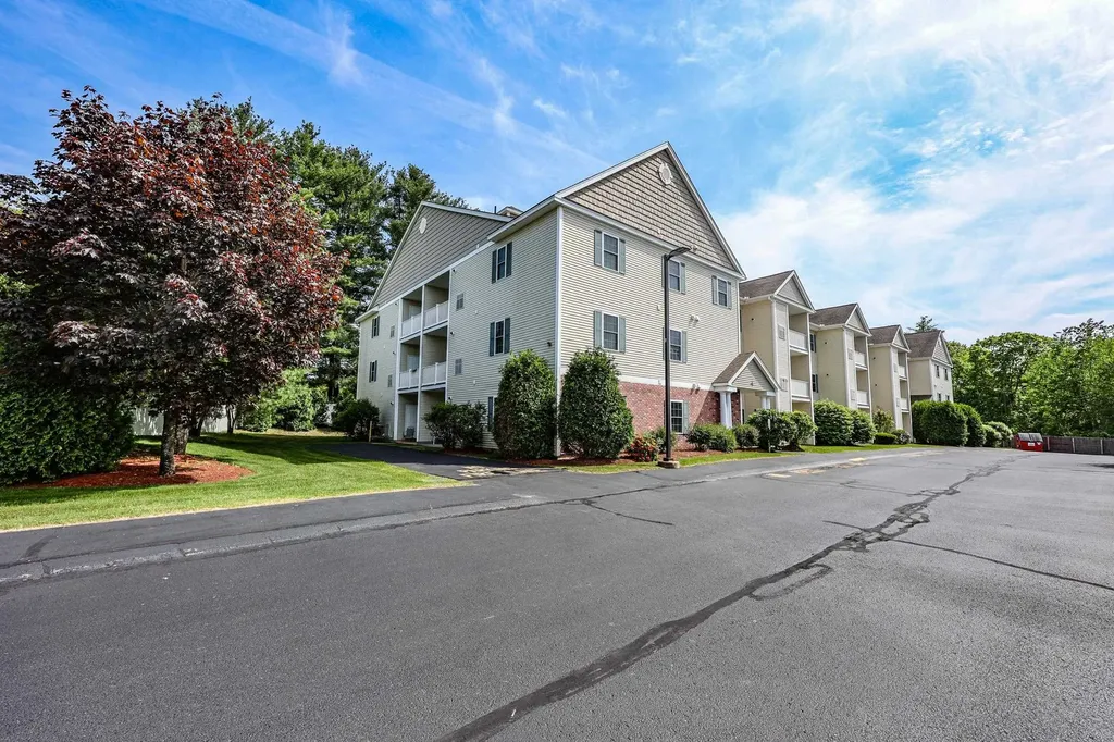65 Fordway Derry NH 03038