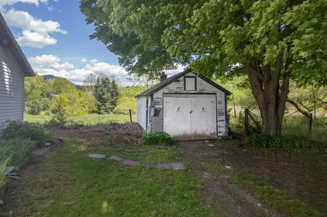 2652 Vt Route 133 Pawlet VT 05761