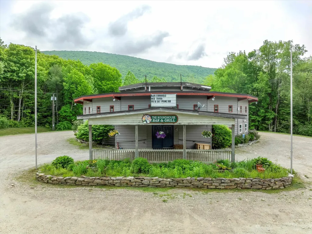 2282 Depot Street Manchester VT 05255