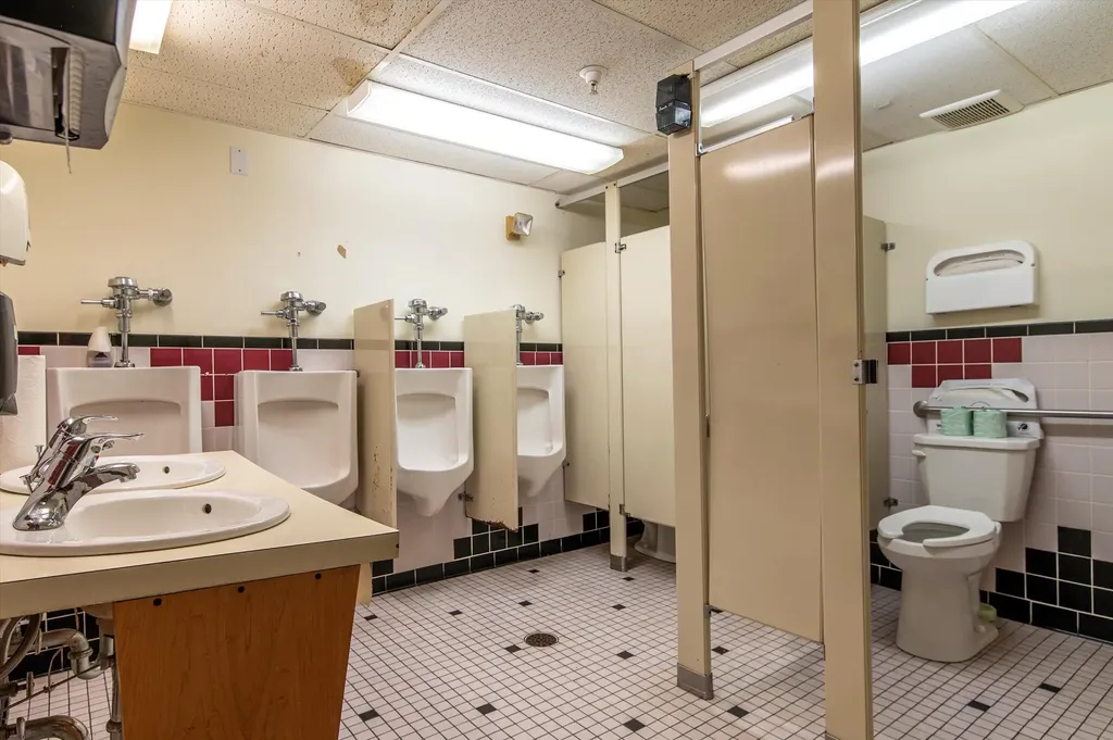 2282 Depot Street Manchester VT 05255