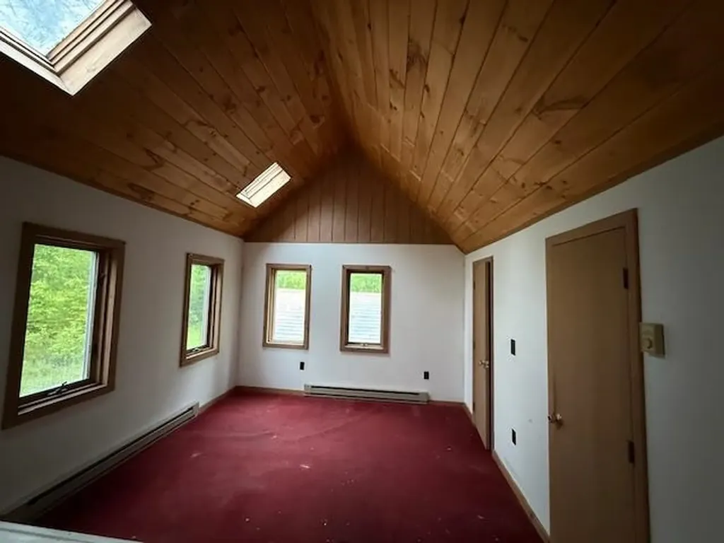 21 Sunday Mountain Deve Road Orford NH 03777