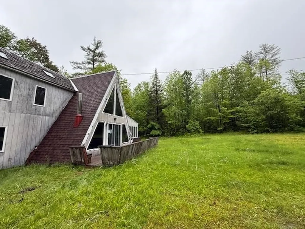 21 Sunday Mountain Deve Road Orford NH 03777