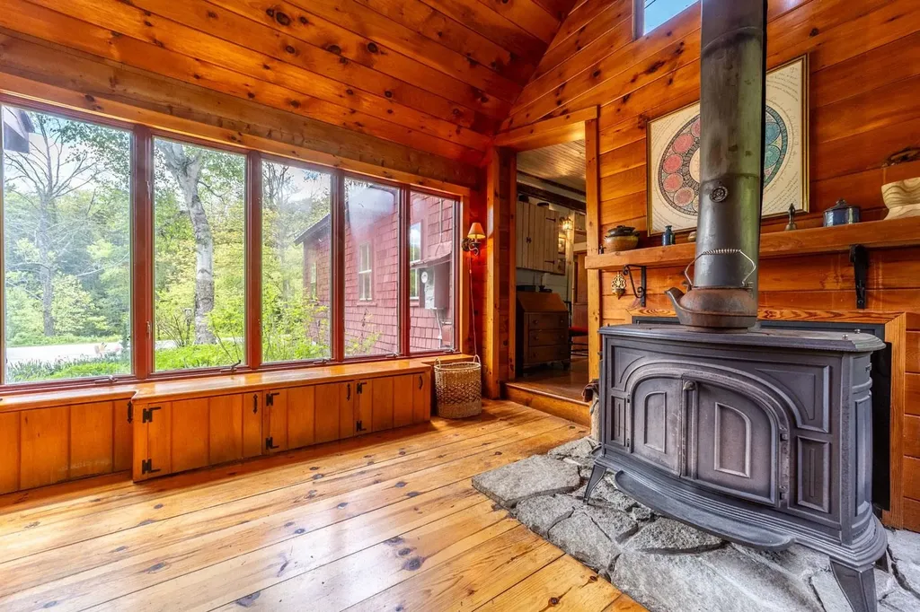 1678 Fowler River Road Alexandria NH 03222