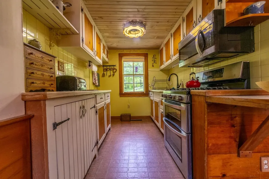 1678 Fowler River Road Alexandria NH 03222