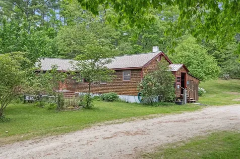 1542 Clement Hill Road Hopkinton NH 03229